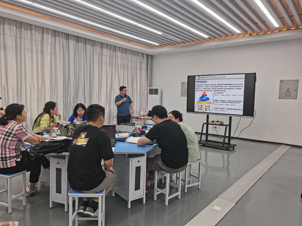 學校圓滿完成智能制造創(chuàng)新工廠系統(tǒng)集成與應(yīng)用師資班培訓工作，深化產(chǎn)教融合，賦能職教發(fā)展